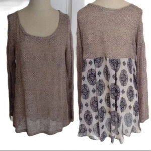 Le Lis‎ Chiffon Shirttail Sweater Semi Sheer back Size Medium NWOT​​​